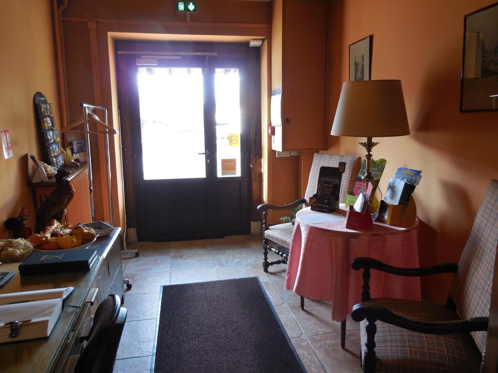 Hotel Le Lion D'Or Salbris Eksteriør bilde