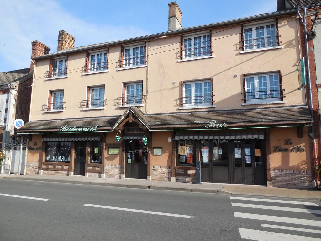 Hotel Le Lion D'Or Salbris Eksteriør bilde